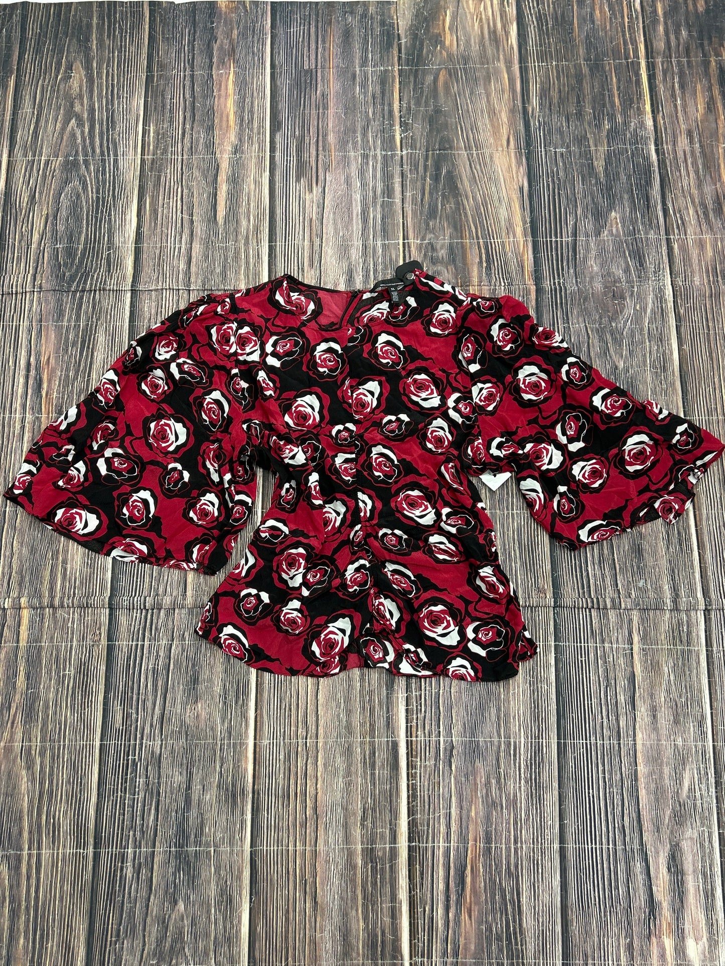 Top Short Sleeve By White House Black Market In Red, Size: Xl