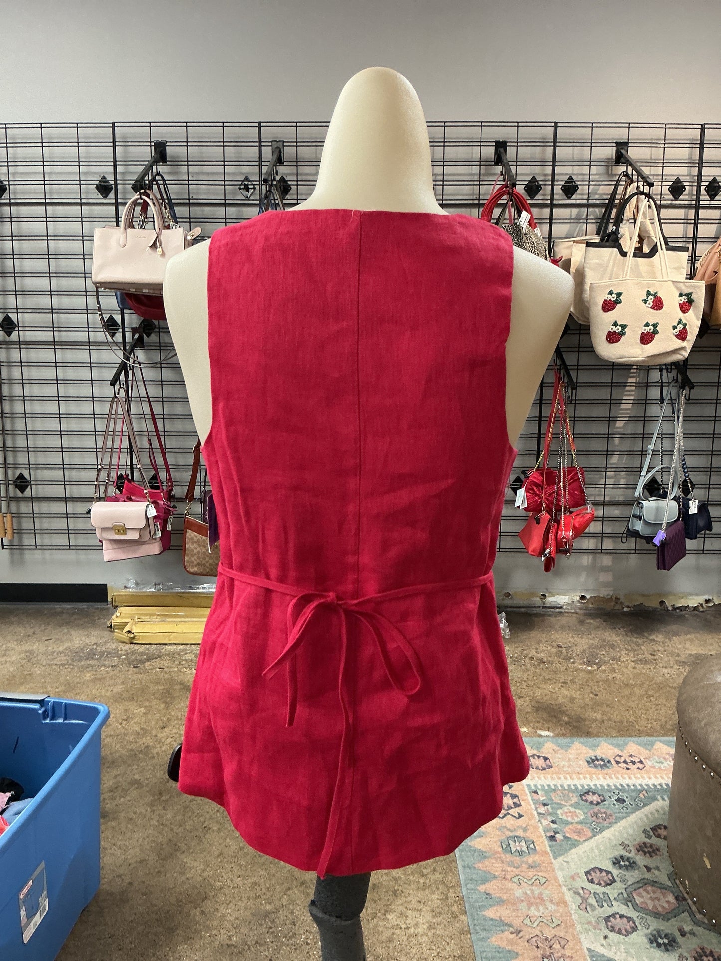 Top Sleeveless By Olivaceous In Red, Size:M