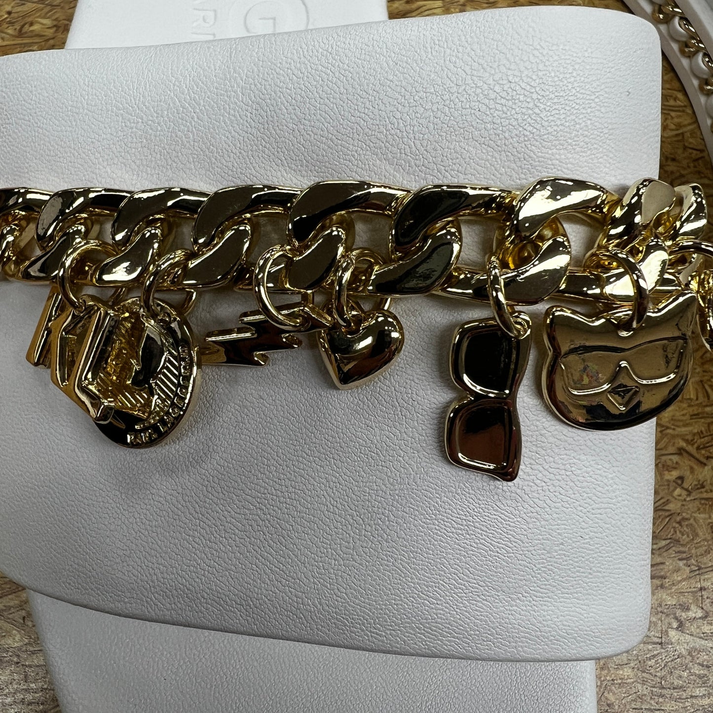 Sandals Designer By Karl Lagerfeld In White, Size:8