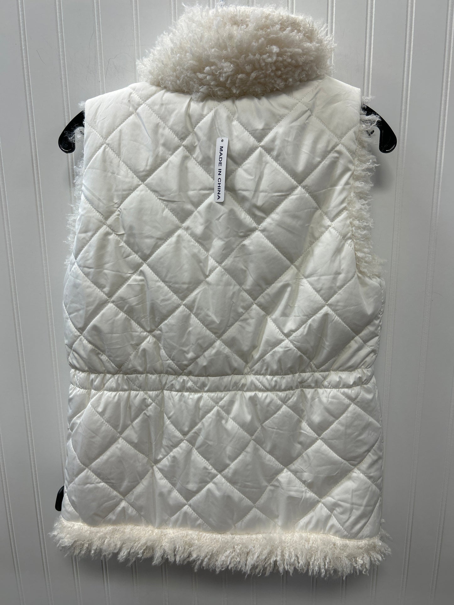 Vest Faux Fur & Sherpa By Clothes Mentor In White, Size:M