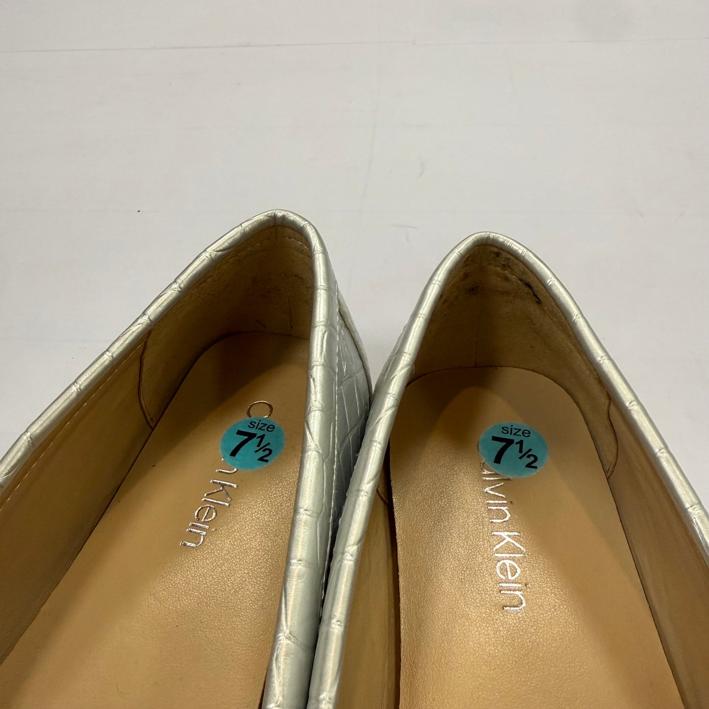 Shoes Flats By Calvin Klein In Silver, Size: 7.5