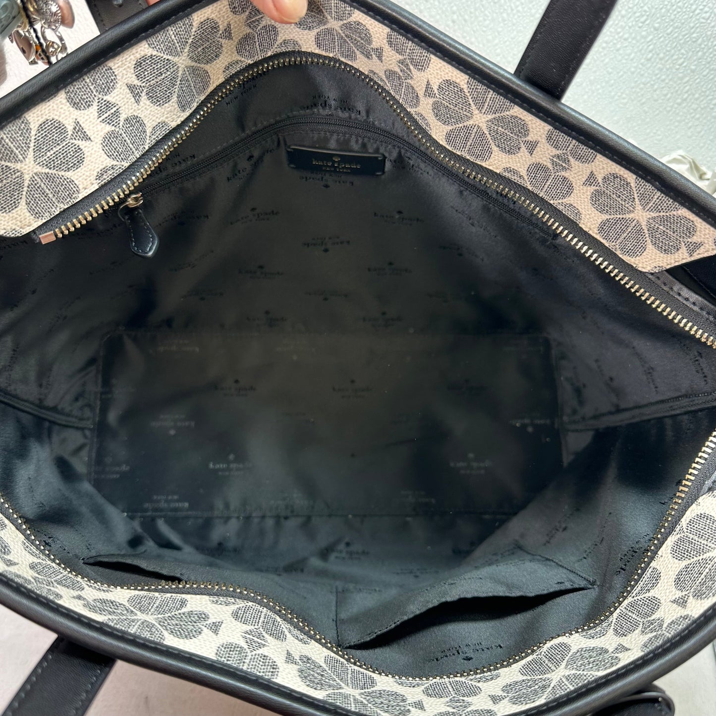 Tote Designer By Kate Spade, Size: Medium