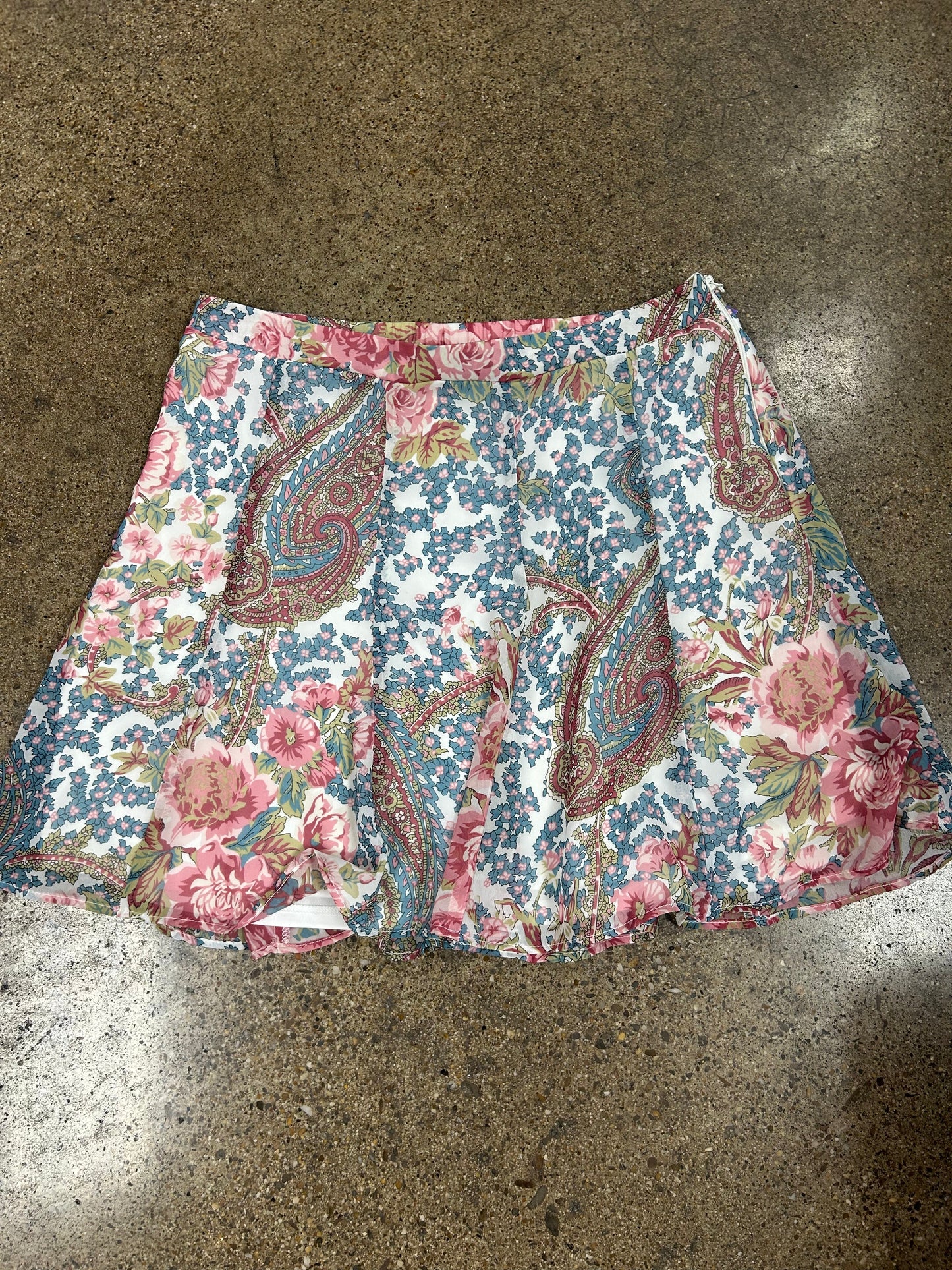 Skirt Mini & Short By Show Me Your Mumu In Floral Print, Size:L