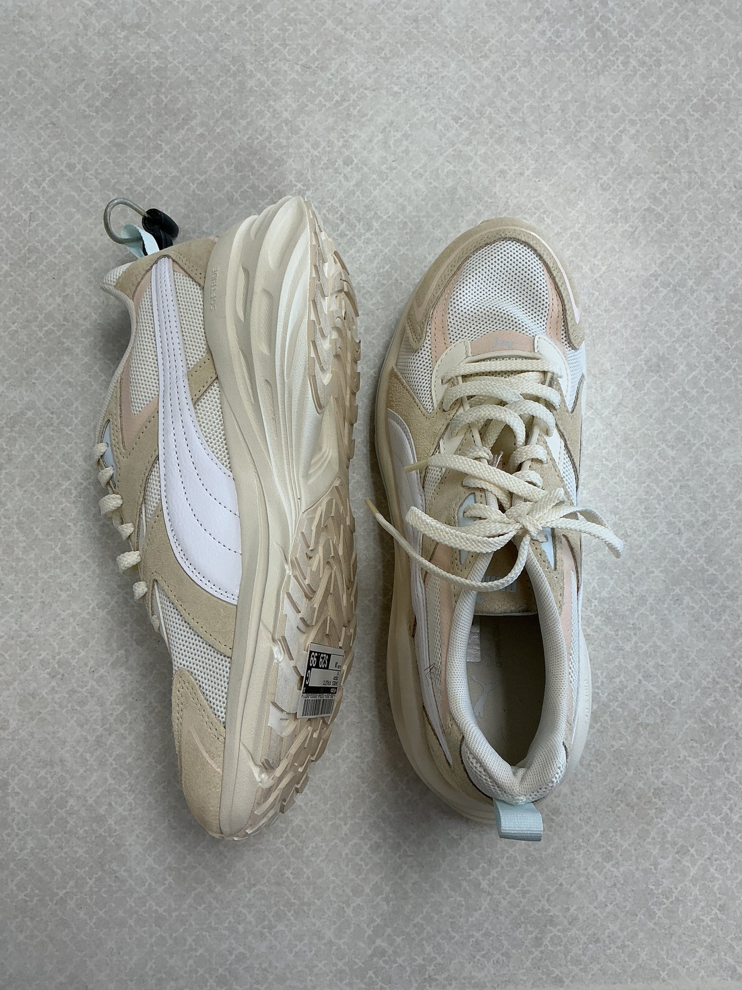 Shoes Athletic By Puma In Cream, Size:10