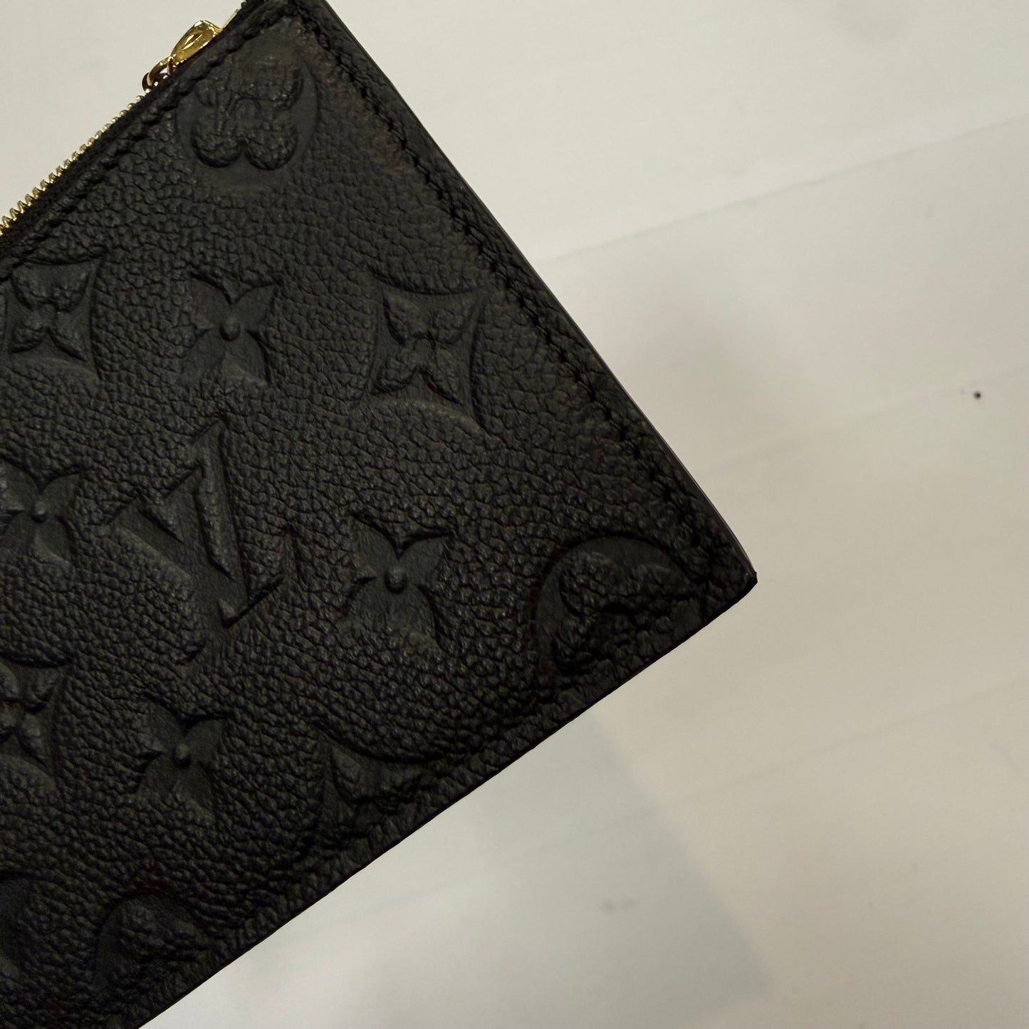 Crossbody Luxury Designer By Louis Vuitton, Size: Small