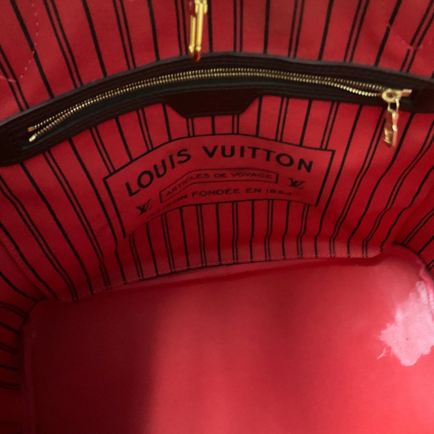 Handbag Luxury Designer By Louis Vuitton, Size: Medium