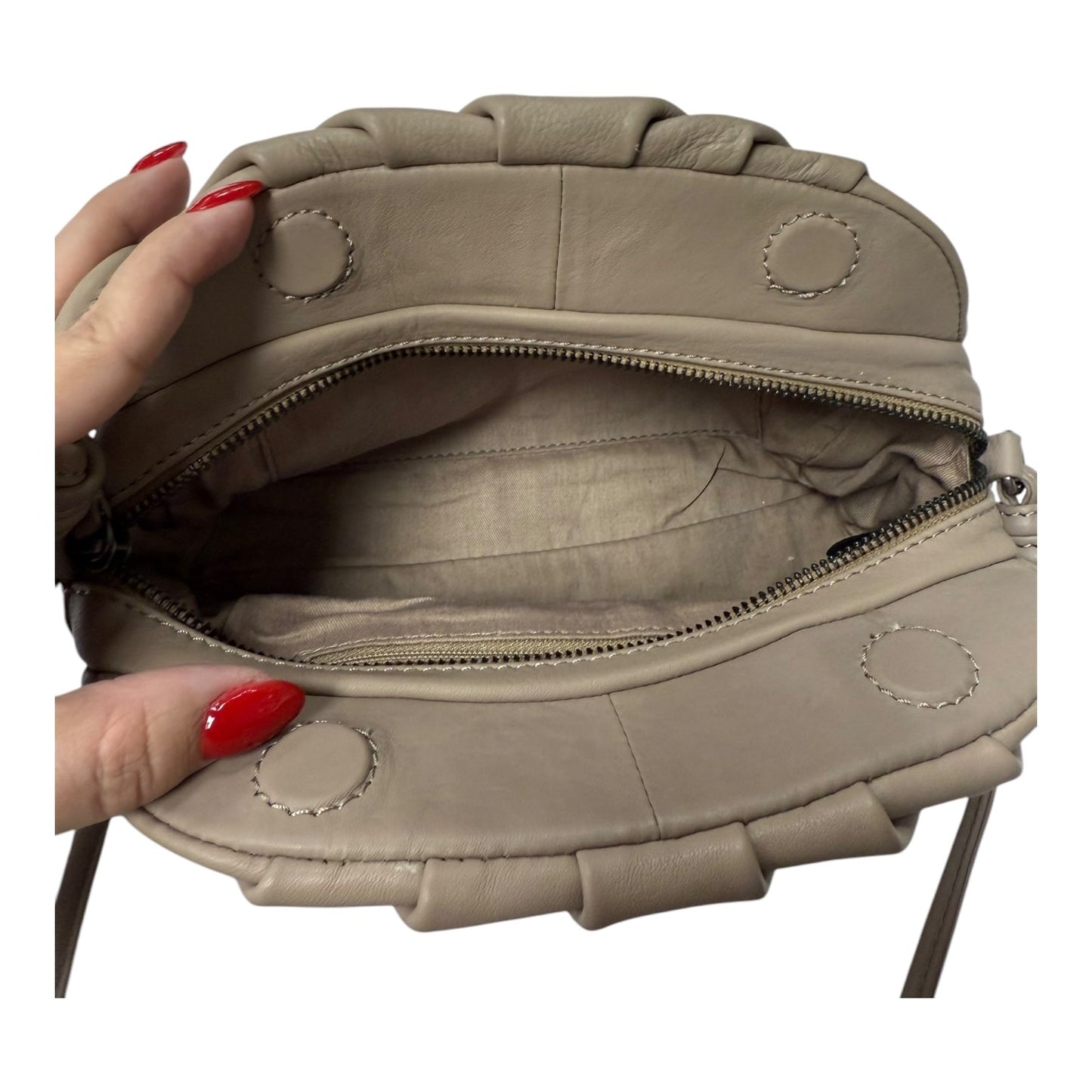 CROSSBODY LEATHER In BEIGE, Size: SMALL