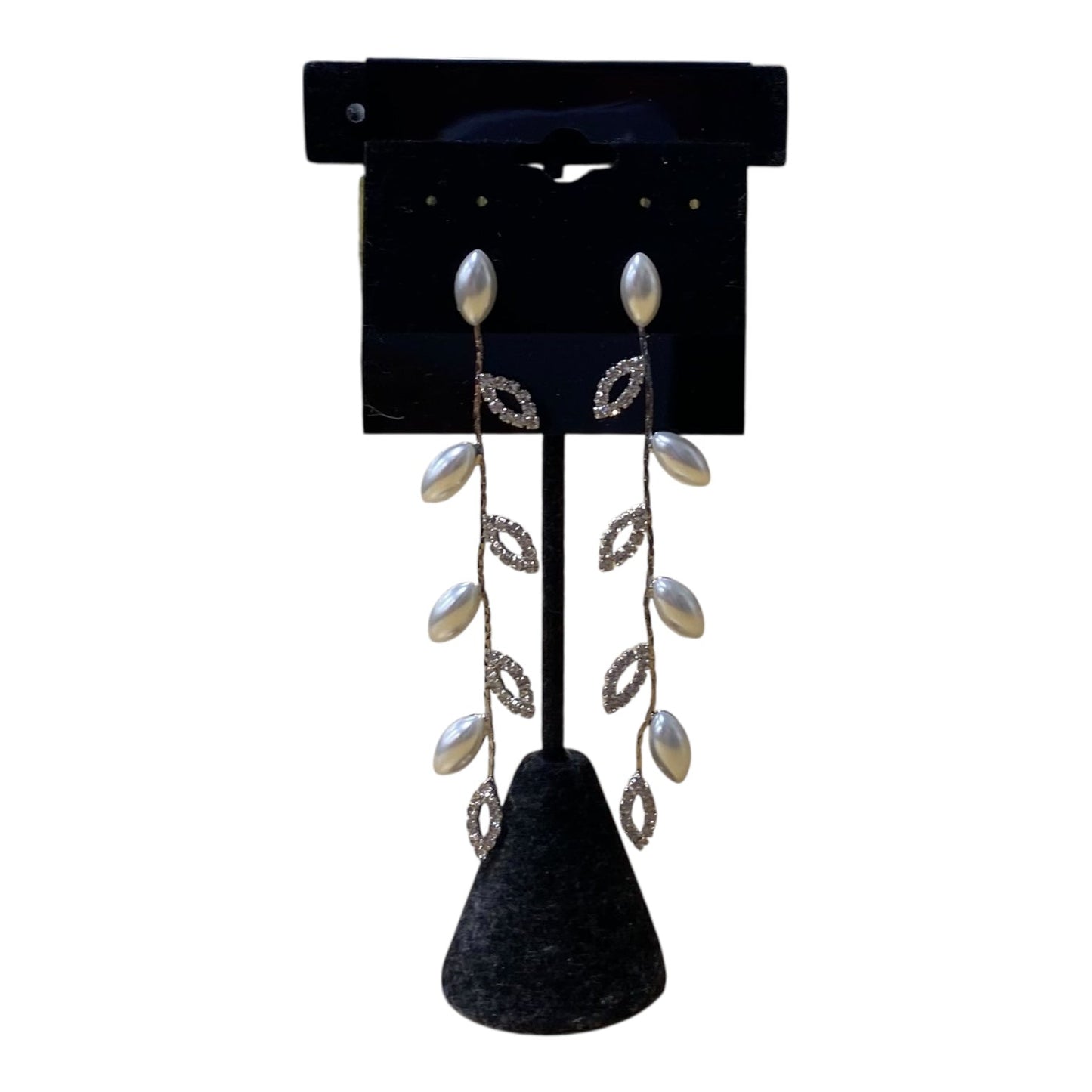 Earrings Stud In Silver & White