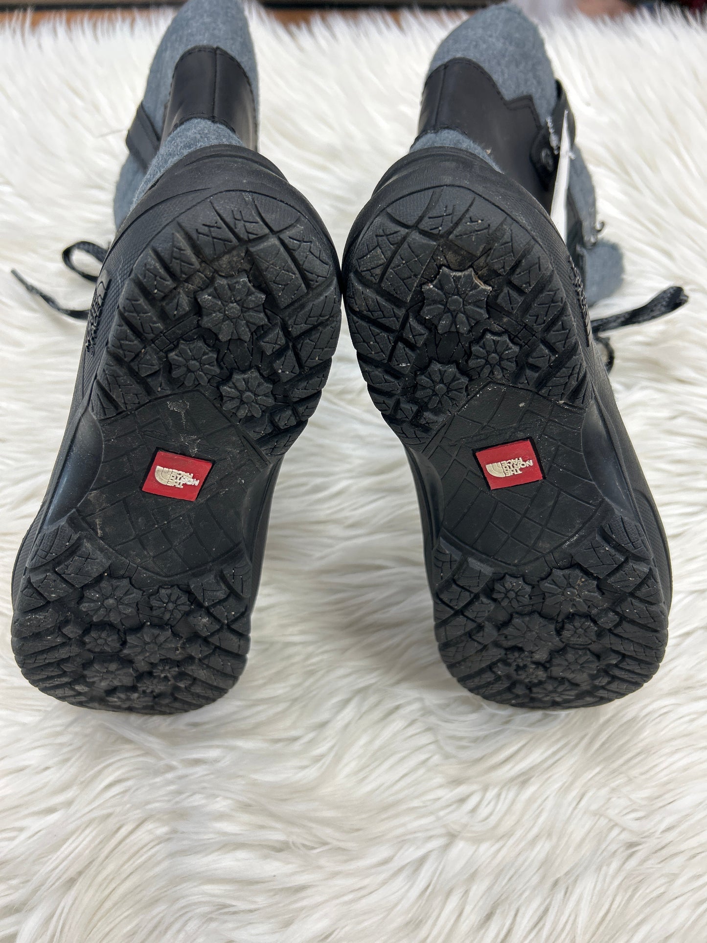 Boots Snow By The North Face In Grey, Size:8