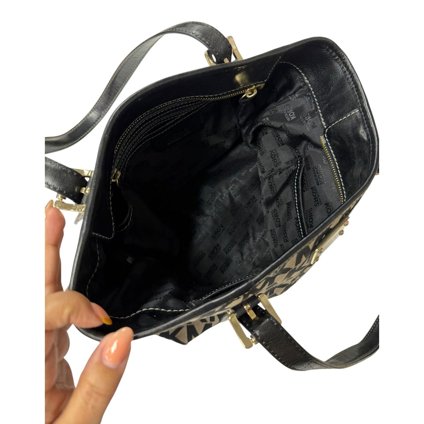 Handbag Designer By Michael Kors In Black, Size:Medium