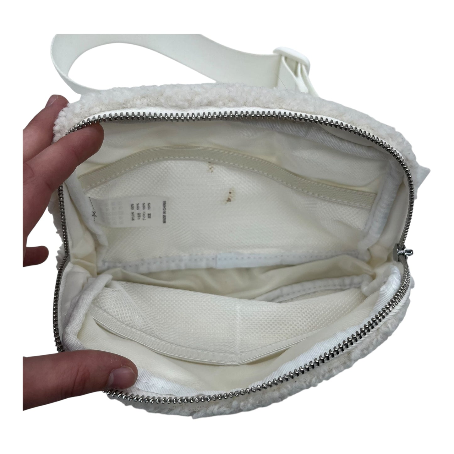 Belt Bag By Clothes Mentor In Cream, Size:Medium