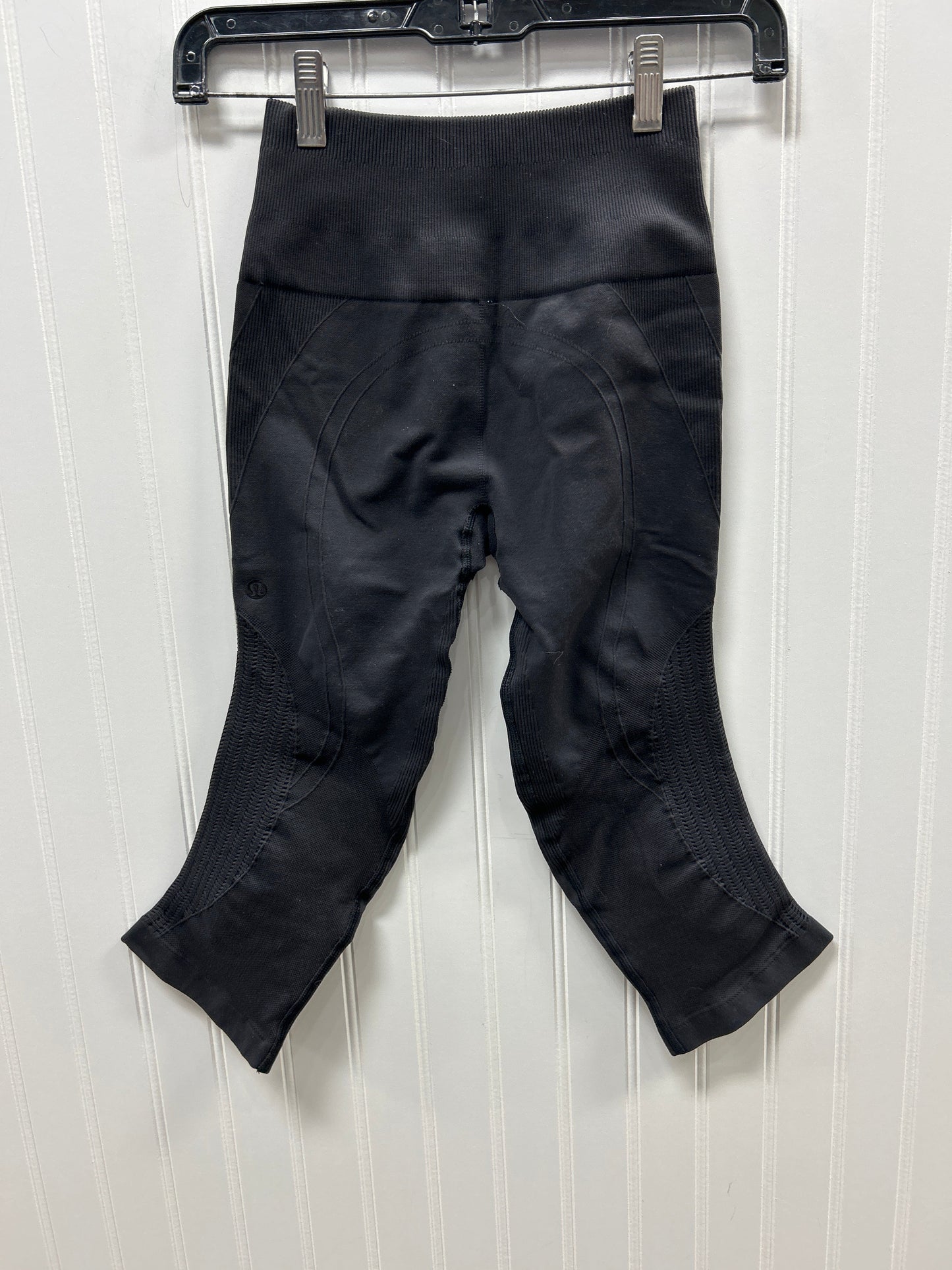 Athletic Leggings Capris By Lululemon In Black, Size:2