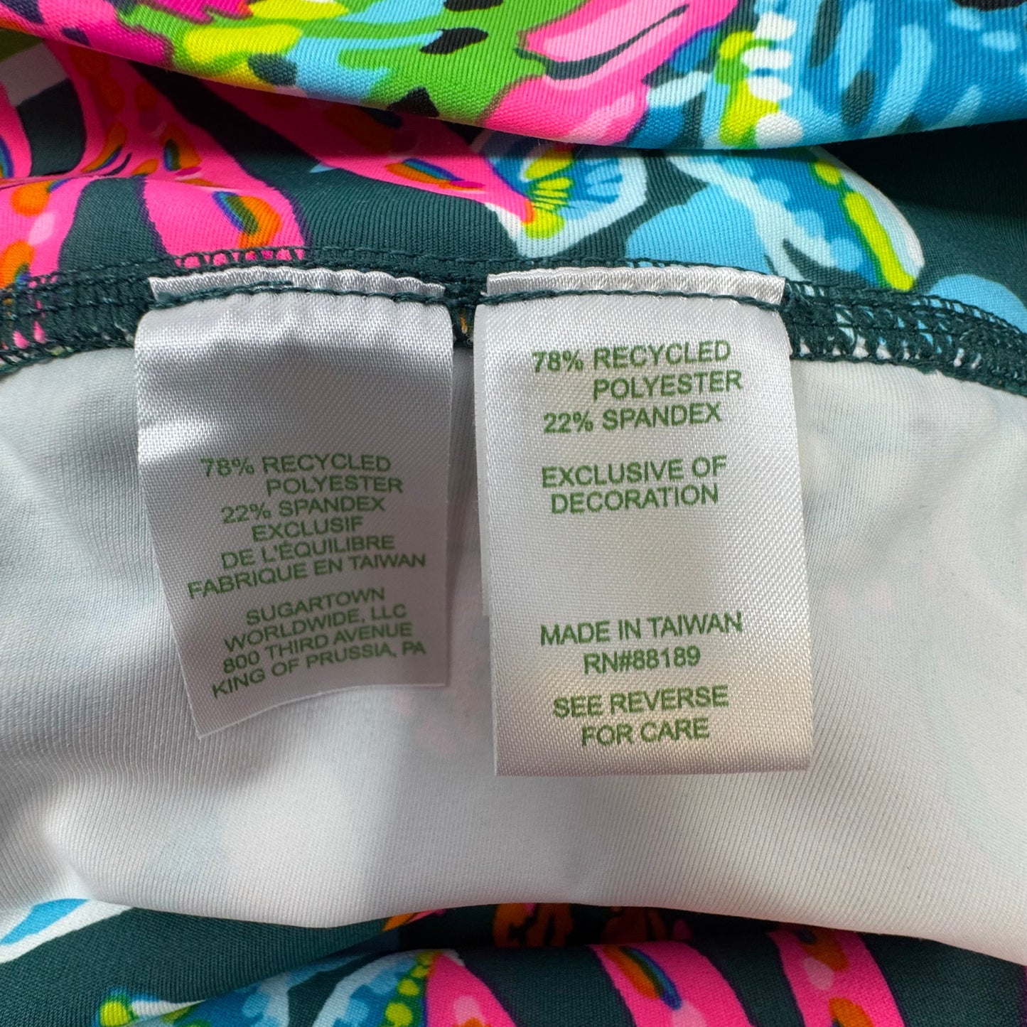 Shorts Athletic Designer By Lilly Pulitzer Luxletic In Tropical Print, Size: M