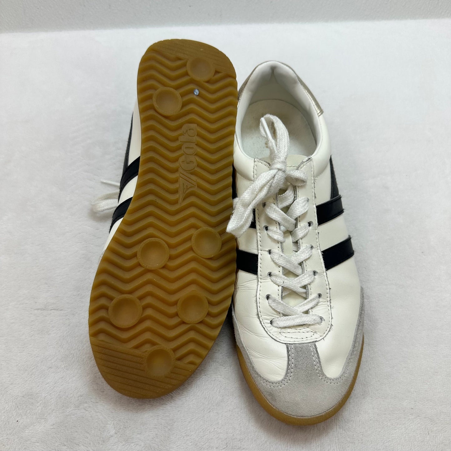 Shoes Athletic By Gola In White, Size: 7