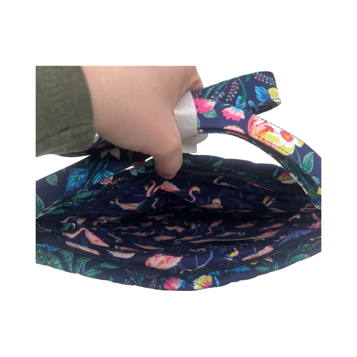 Crossbody By Vera Bradley In Tropical Print, Size:Large