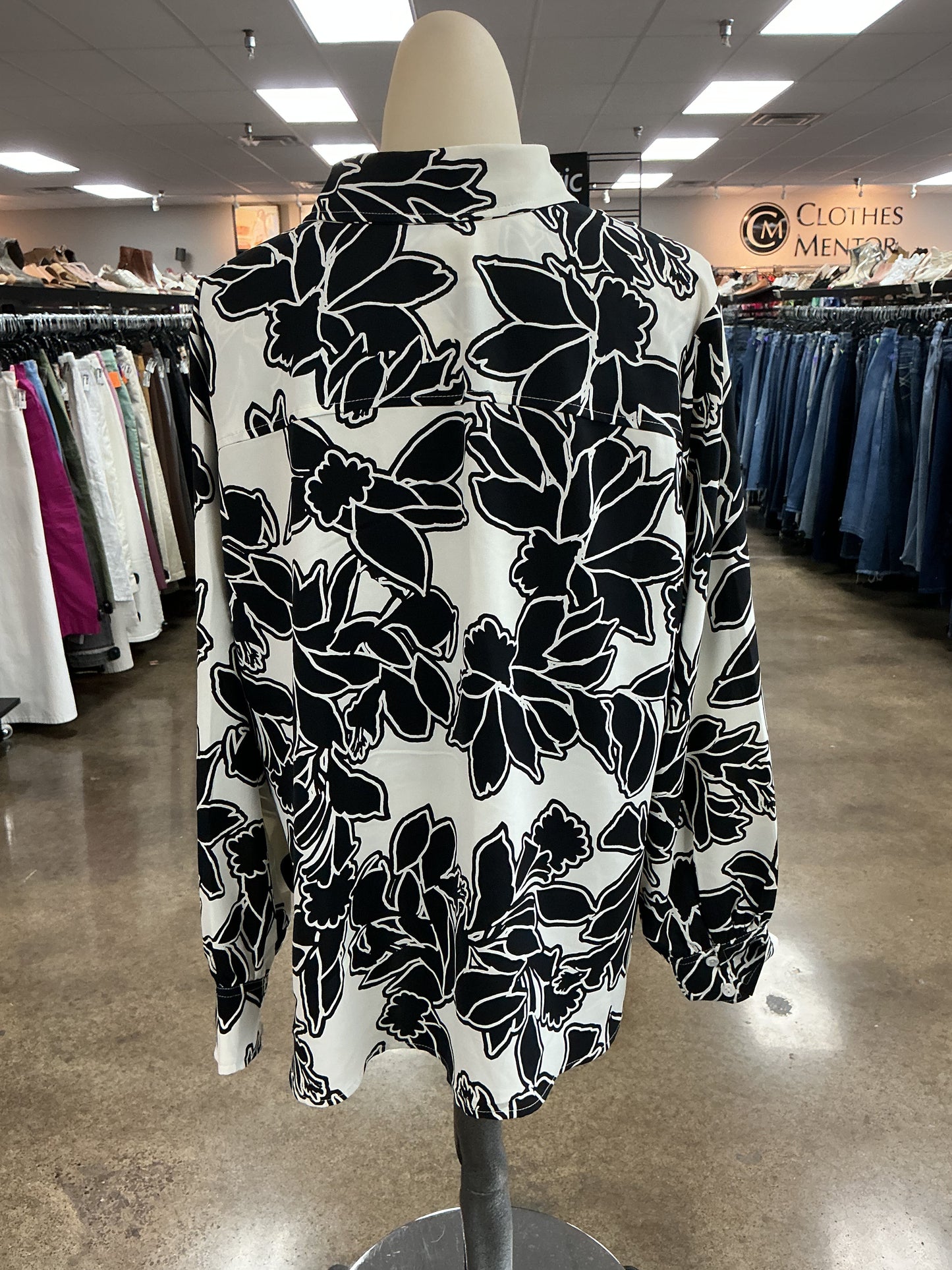 Top Ls By Chicos In Black & White, Size:Xl