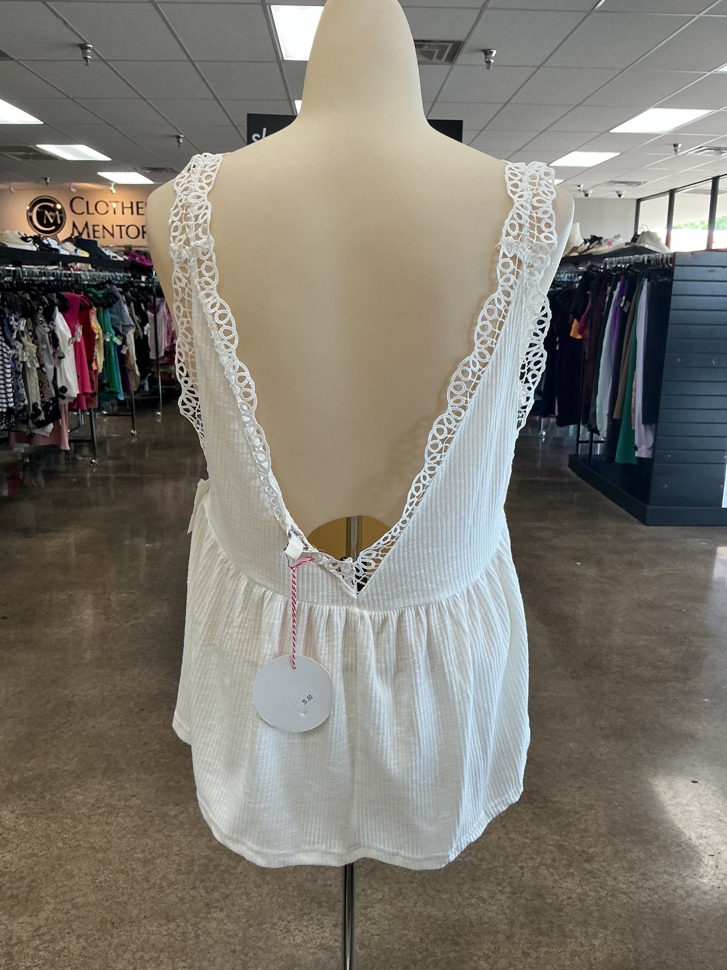 Top Sleeveless By Umgee In White, Size:M