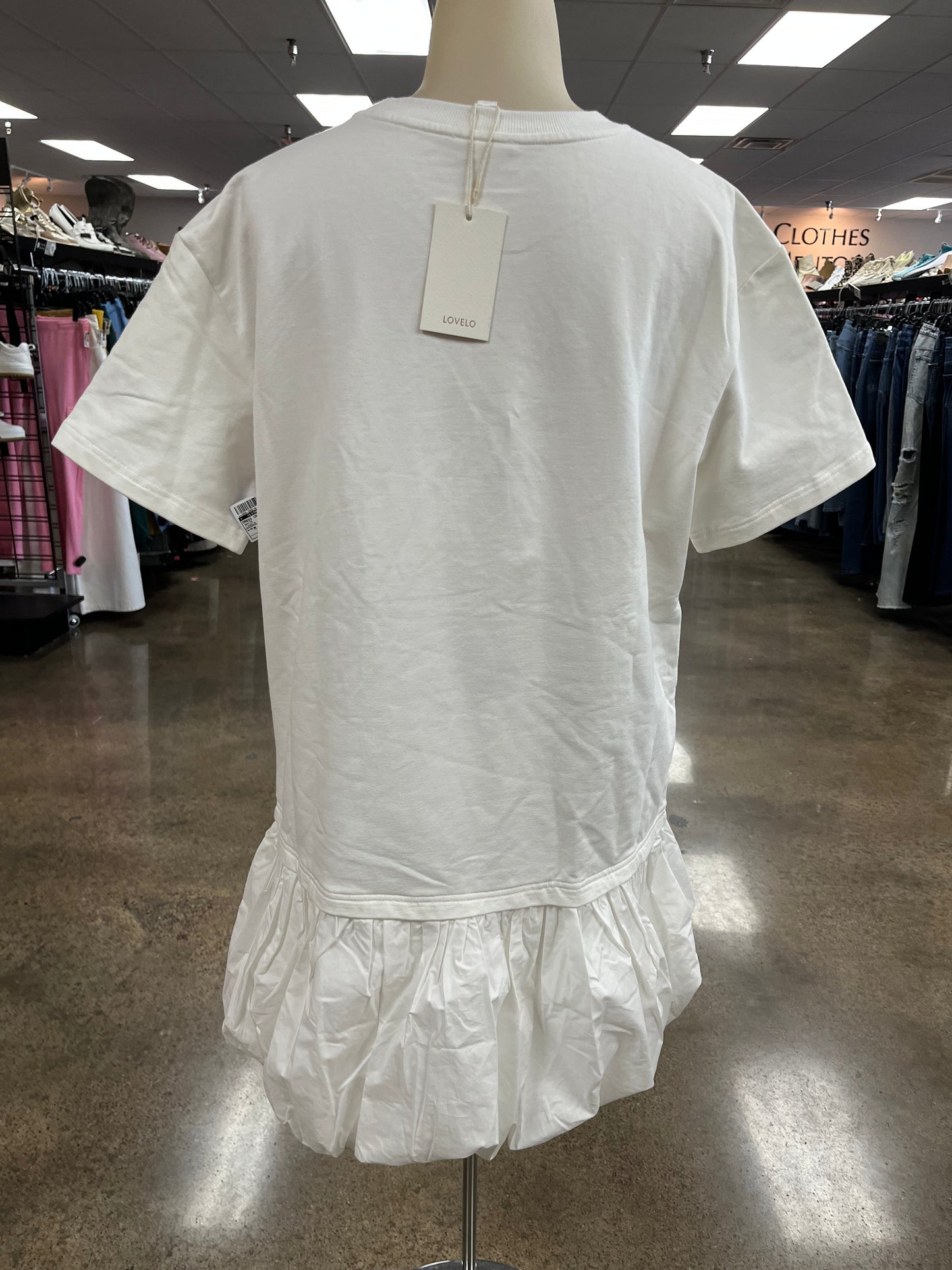 Dress Casual Short By Clothes Mentor In White, Size:M