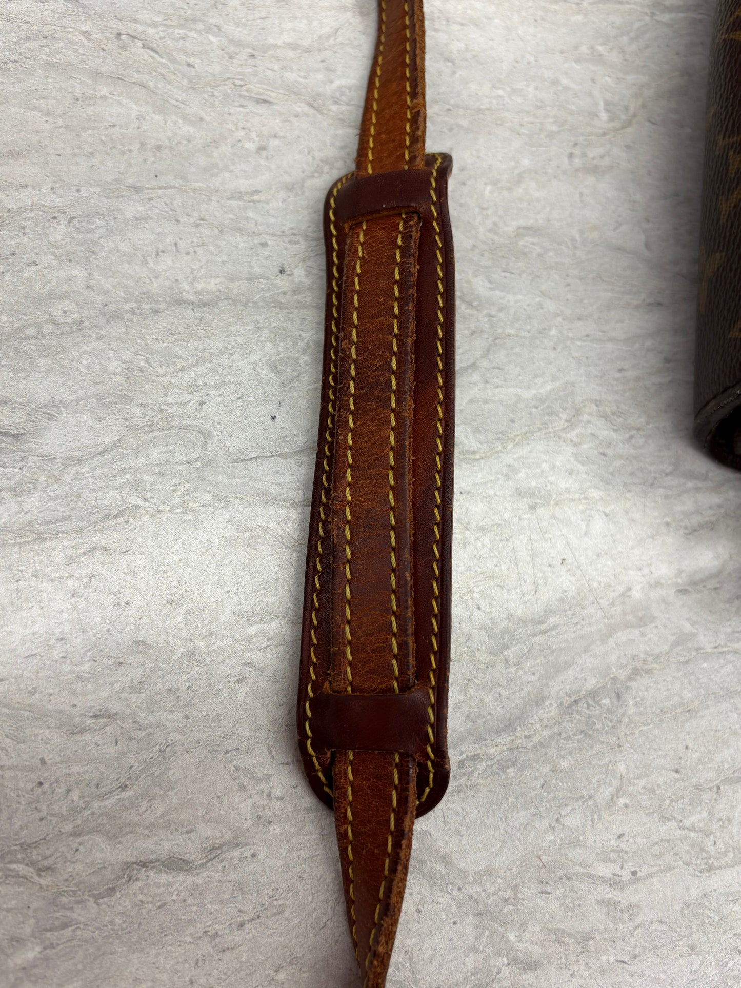 Crossbody Luxury Designer By Louis Vuitton, Size: Small
