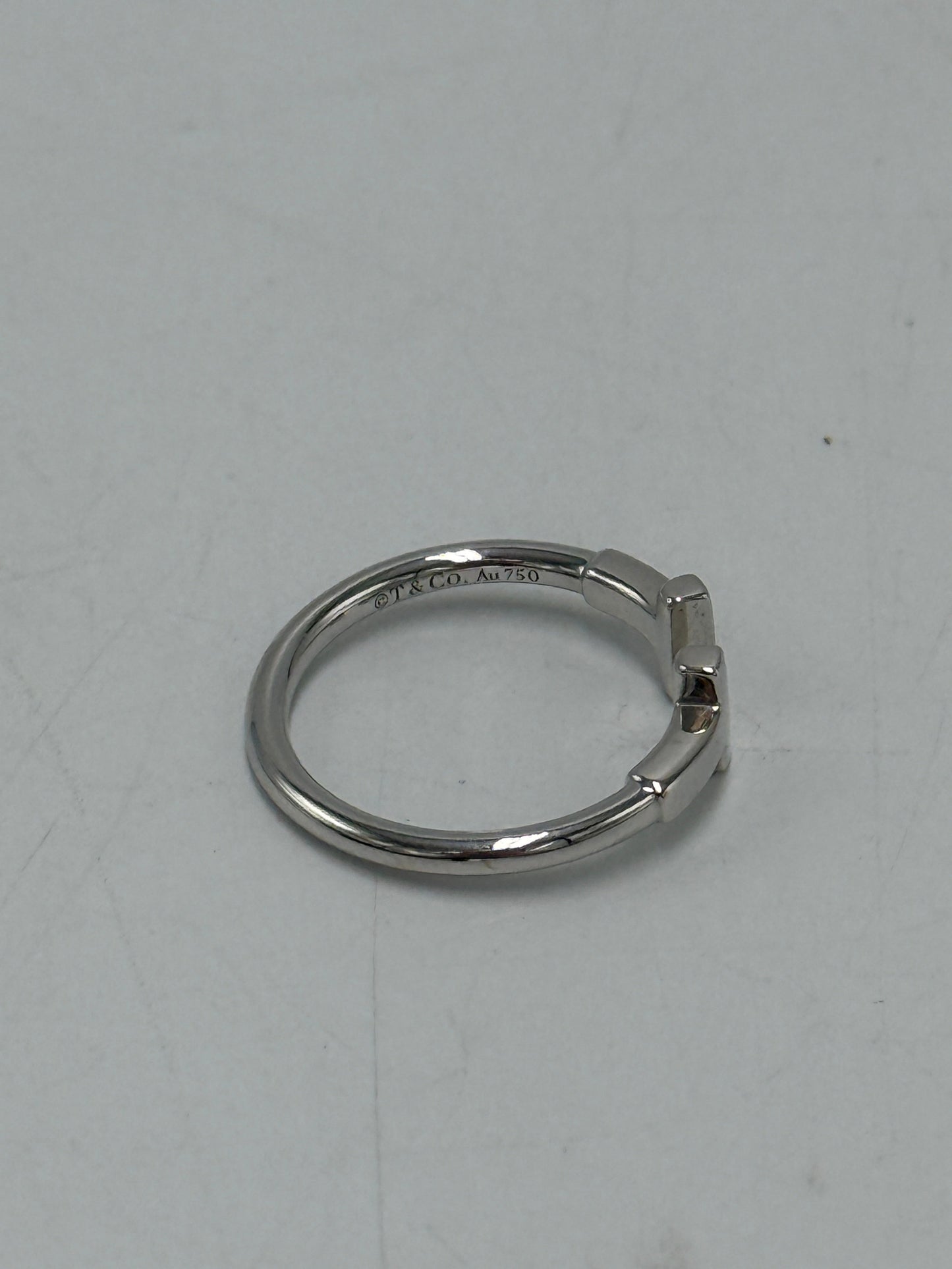 Tiffany & Company T Wire 18k Gold Luxury Ring , Size: 5.5