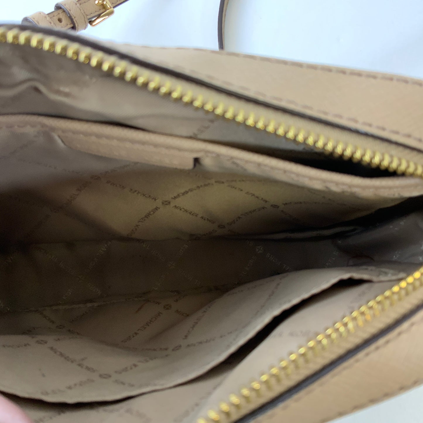 Handbag Designer By Michael Kors In Gold, Size:Large