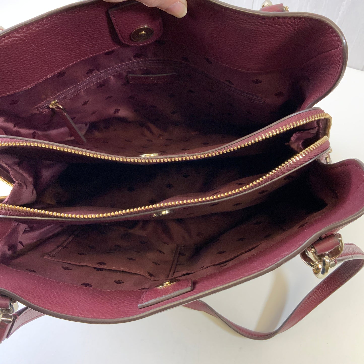 Handbag Designer By Kate Spade In Maroon, Size:Medium