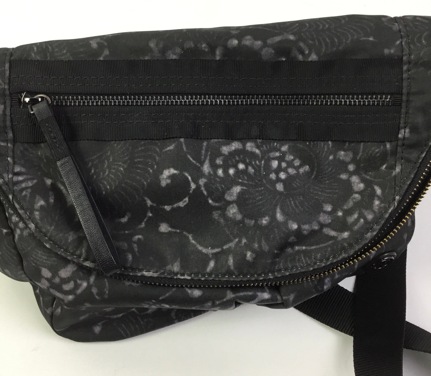 Belt Bag By Lululemon, Size: Large