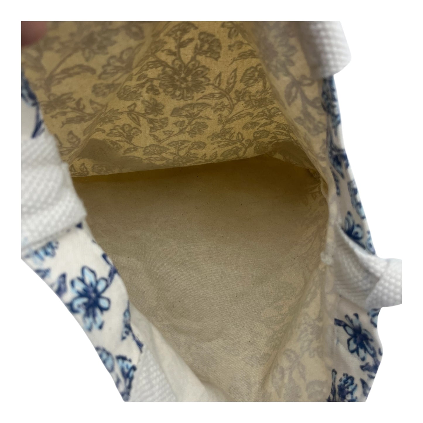 Tote By Clothes Mentor In Blue & Cream, Size:Small