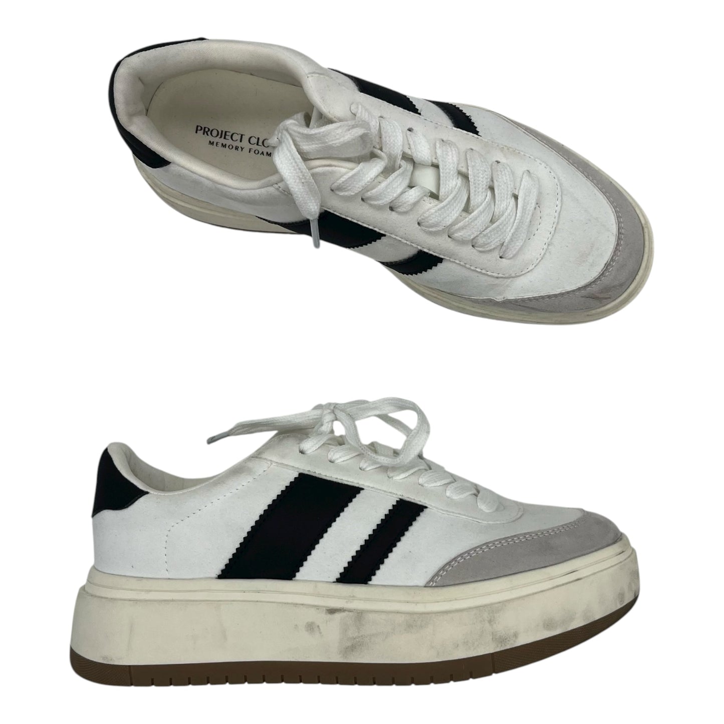 Shoes Sneakers By Clothes Mentor In Black & Cream, Size:7