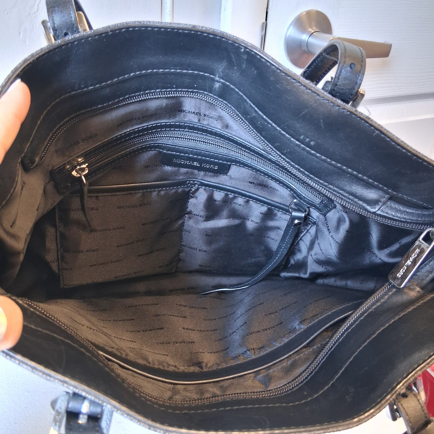 Handbag Designer By Michael Kors In Black, Size:Large