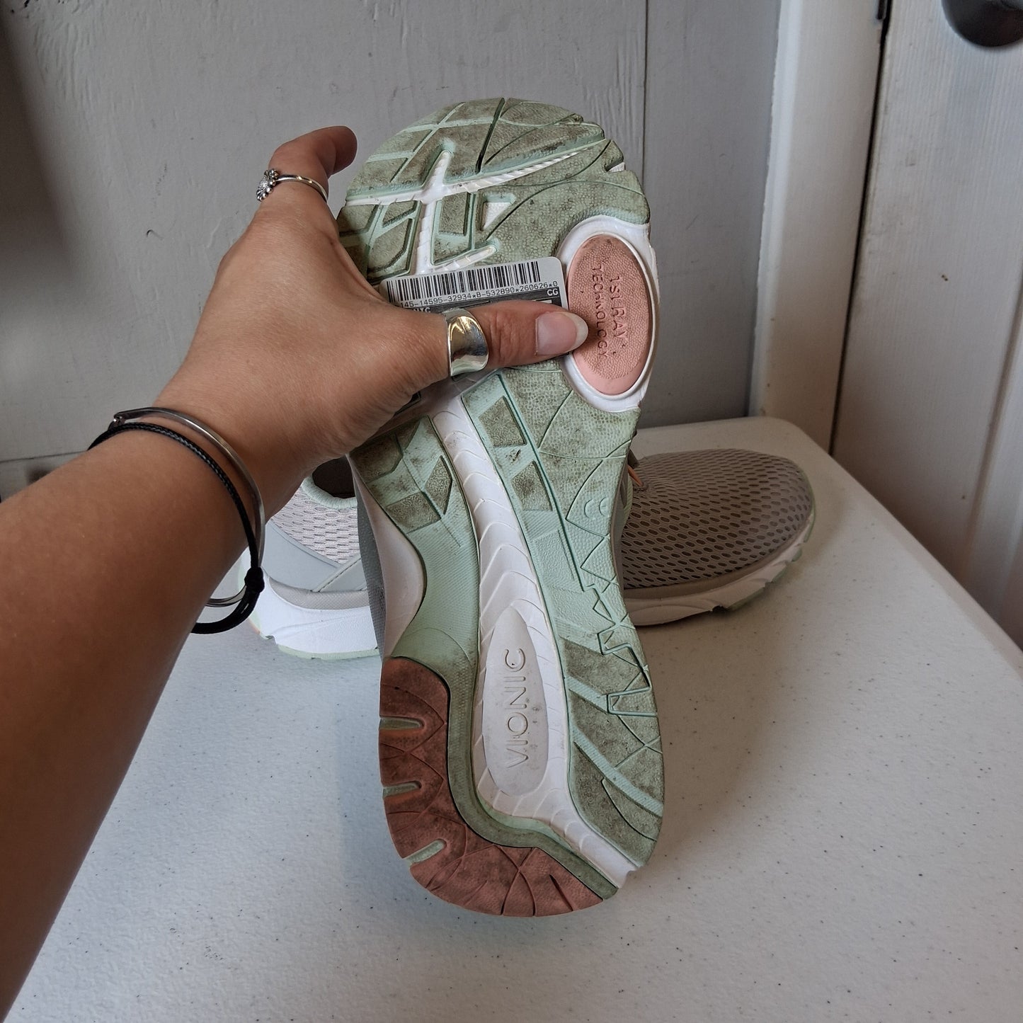 Shoes Athletic By Vionic In Grey, Size:8.5