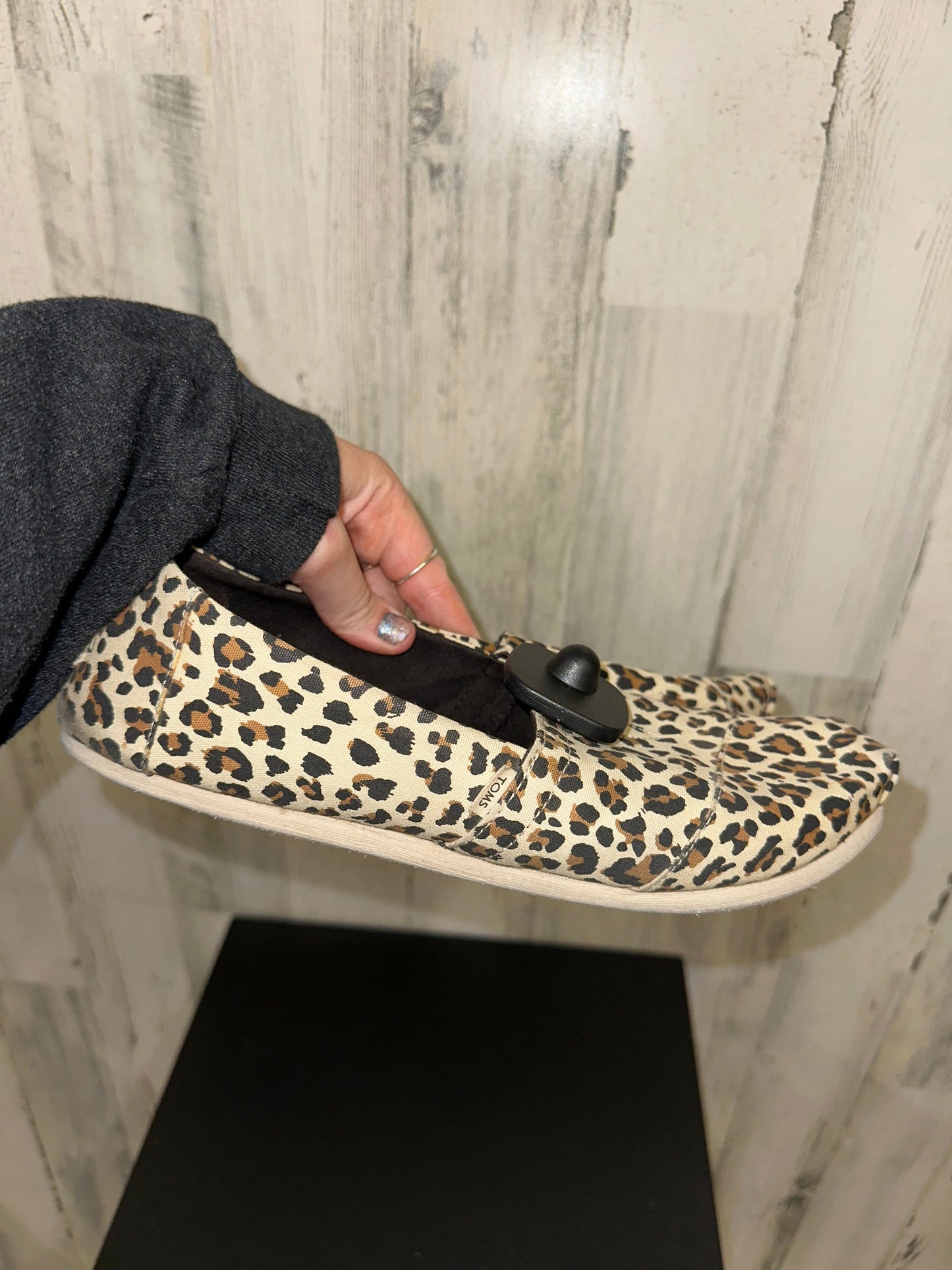 Shoes Flats Boat By Toms Size: 9