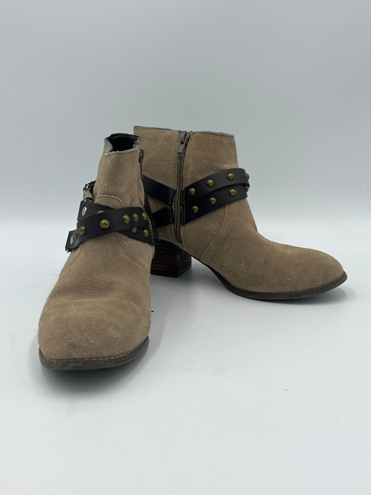Boots Ankle Heels By Dolce Vita  Size: 8