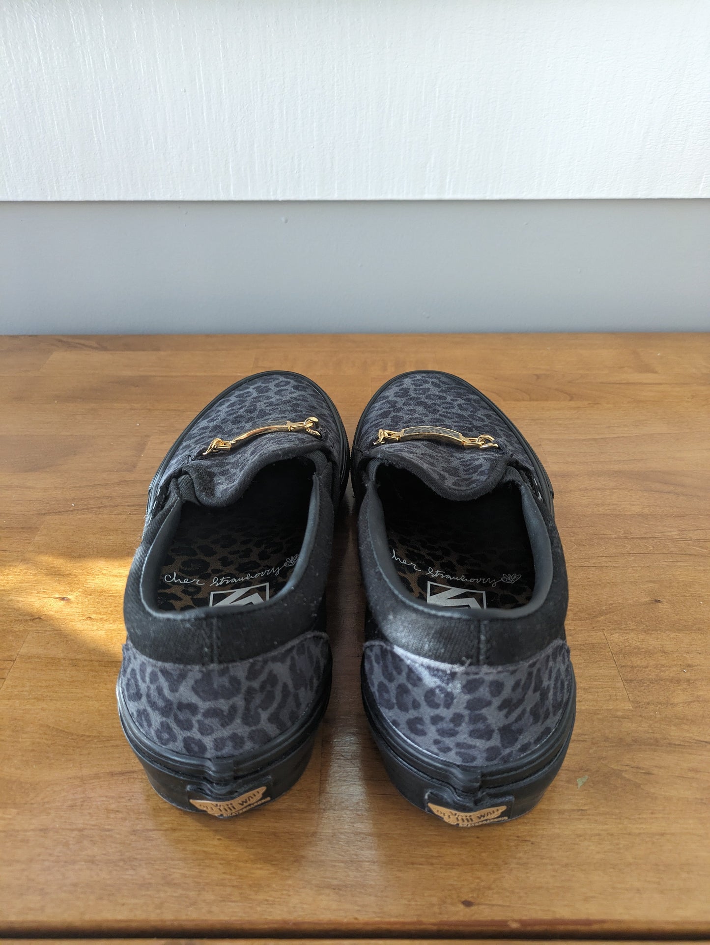 Shoes Sneakers By Vans Size: 8.5