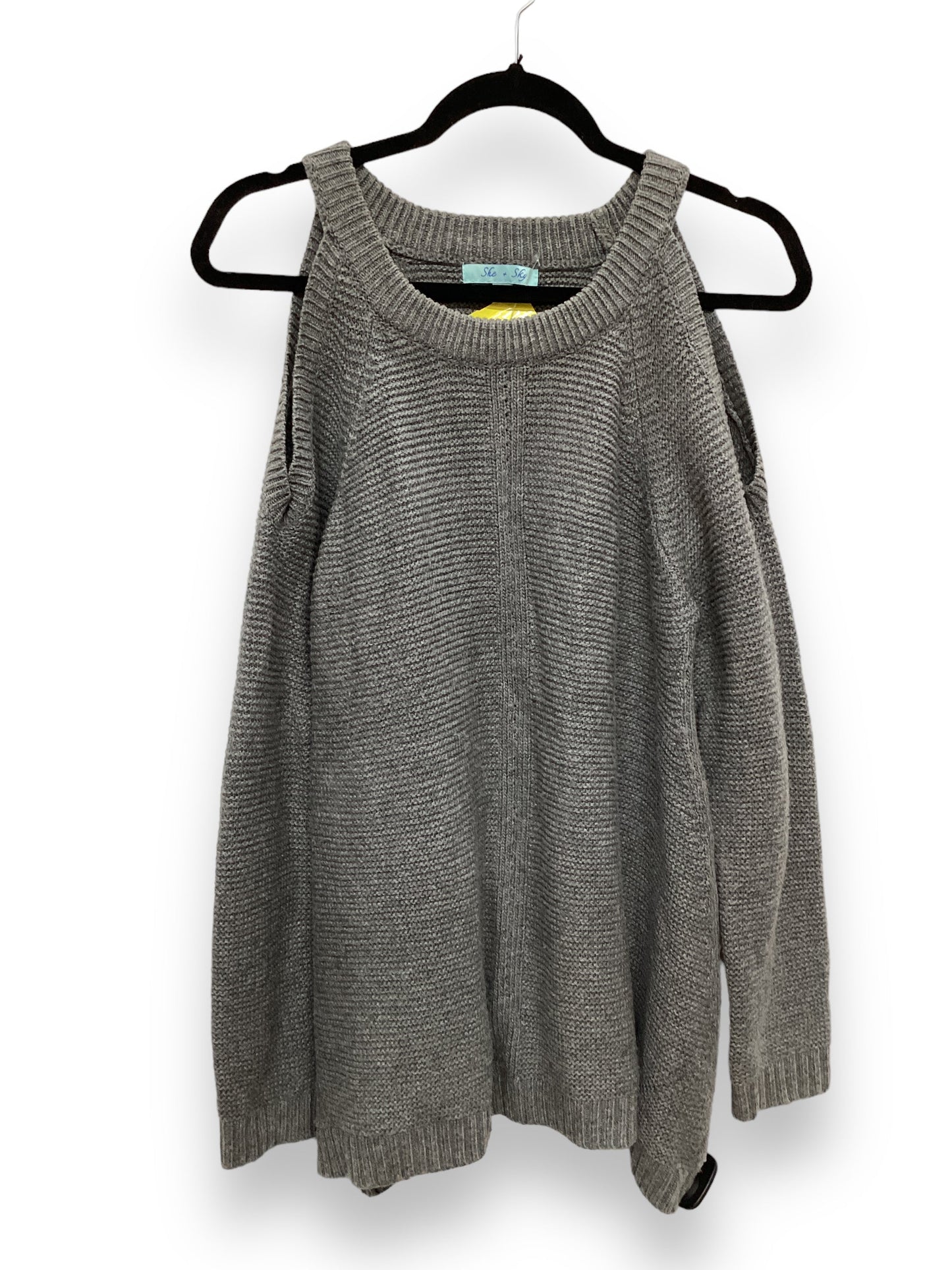 Sweater By She + Sky Size: M