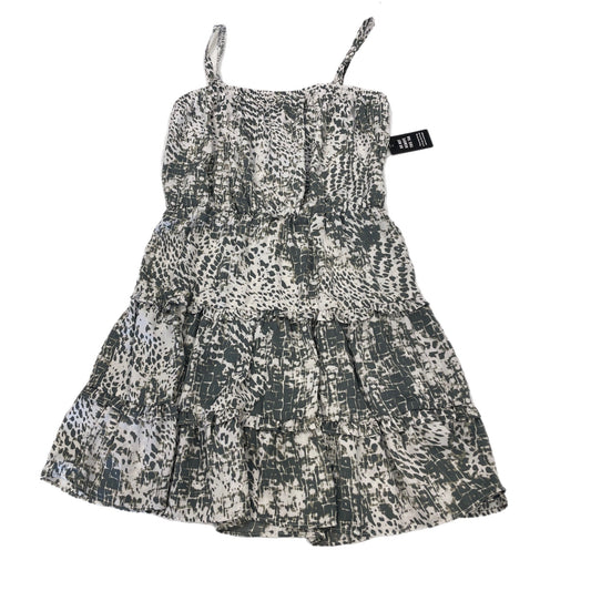 Dress Casual Short By Express  Size: M