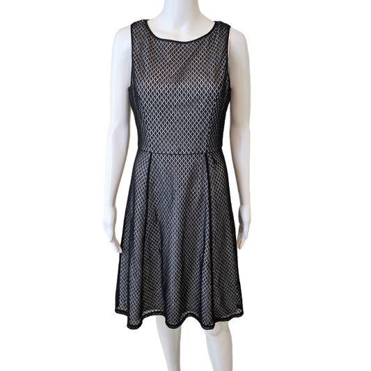 Dress Casual Short By Adrianna Papell  Size: 6