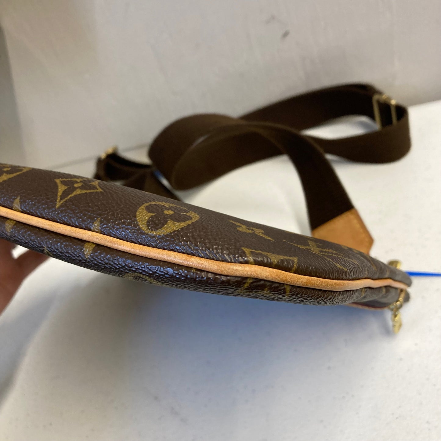 Crossbody Luxury Designer By Louis Vuitton In Brown & Cream, Size:Medium