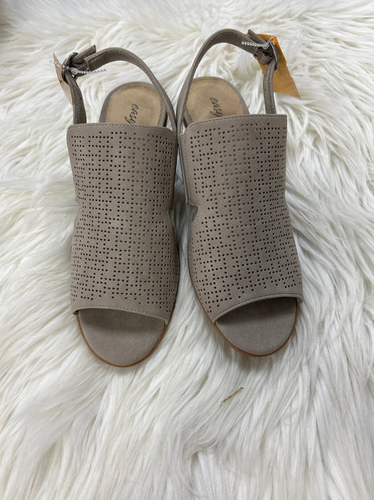 Sandals Heels Block By Easy Street In Taupe, Size:6