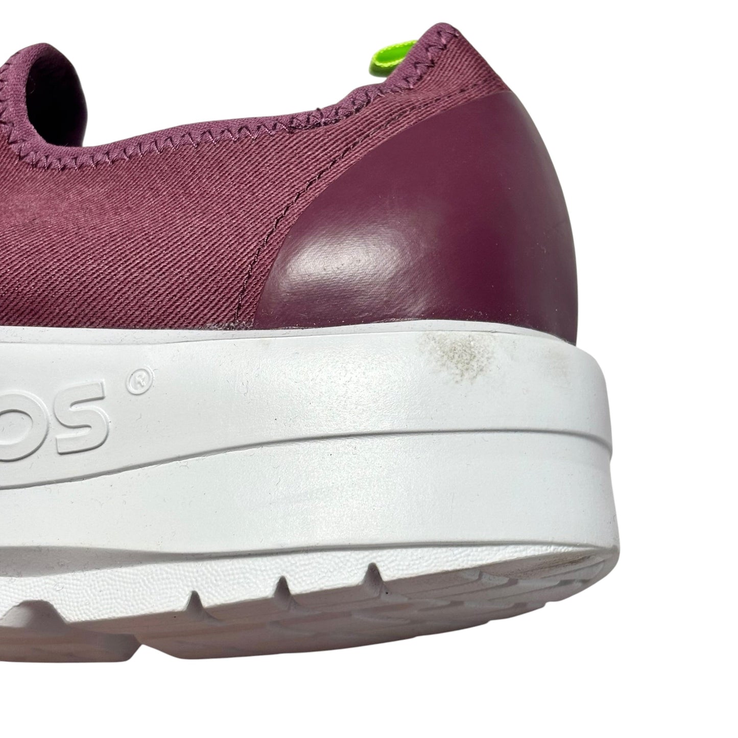 Shoes Sneakers By Oofos In Maroon, Size: 9.5
