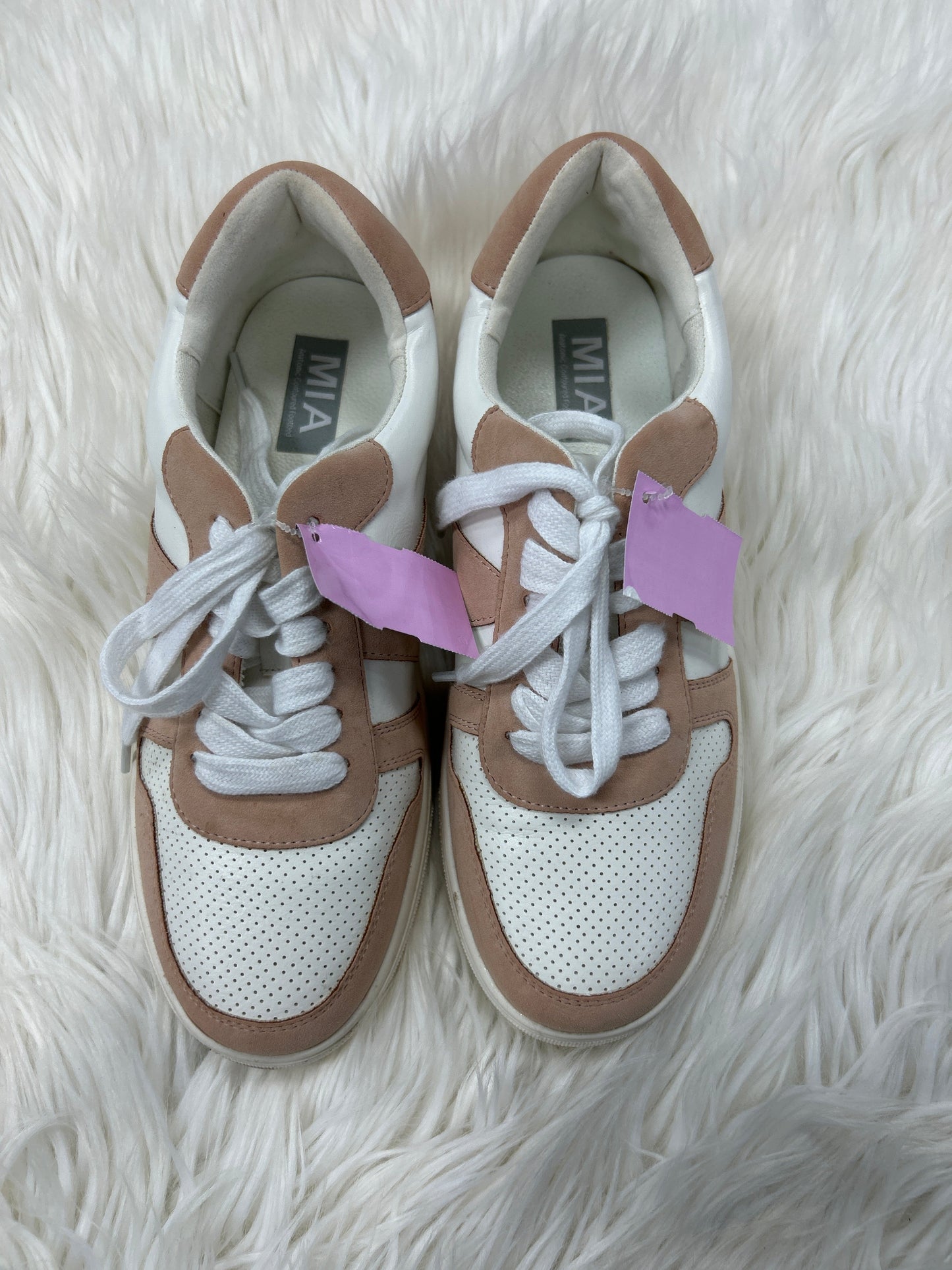 Shoes Sneakers By Mia In Cream, Size:9