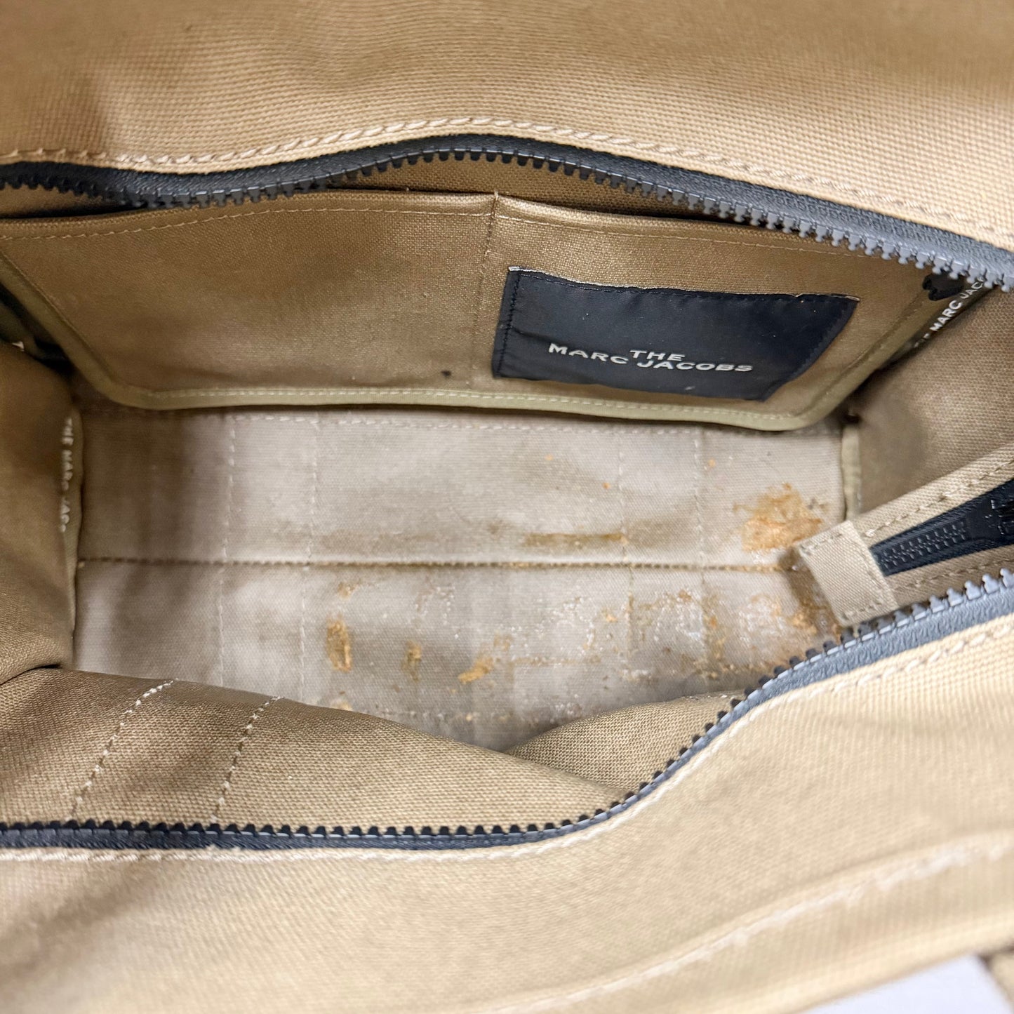 Tote Luxury Designer By Marc Jacobs, Size: Medium