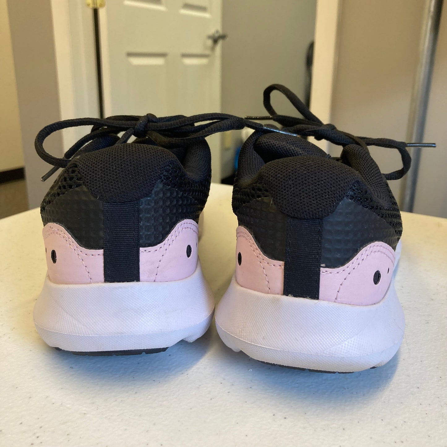 Shoes Athletic By Under Armour In Black, Size:8.5