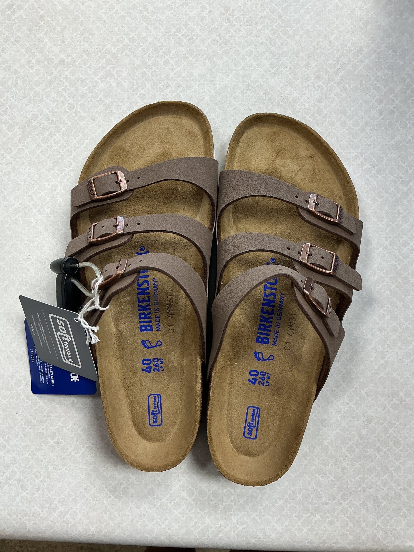 Sandals Flats By Birkenstock In Brown, Size:9