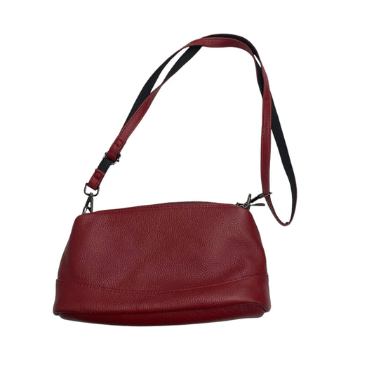 Crossbody By Clothes Mentor In Red, Size:Medium