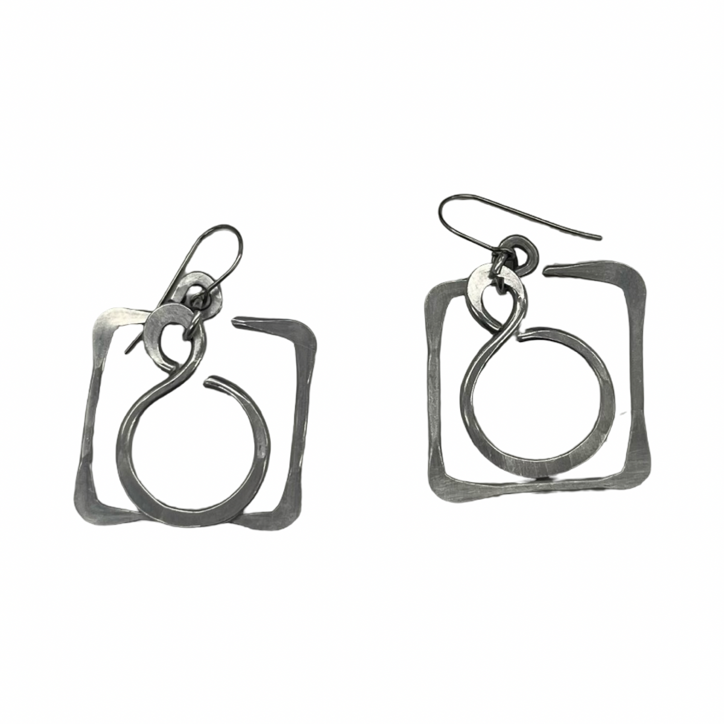 Earrings Dangle/Drop By Clothes Mentor In Silver