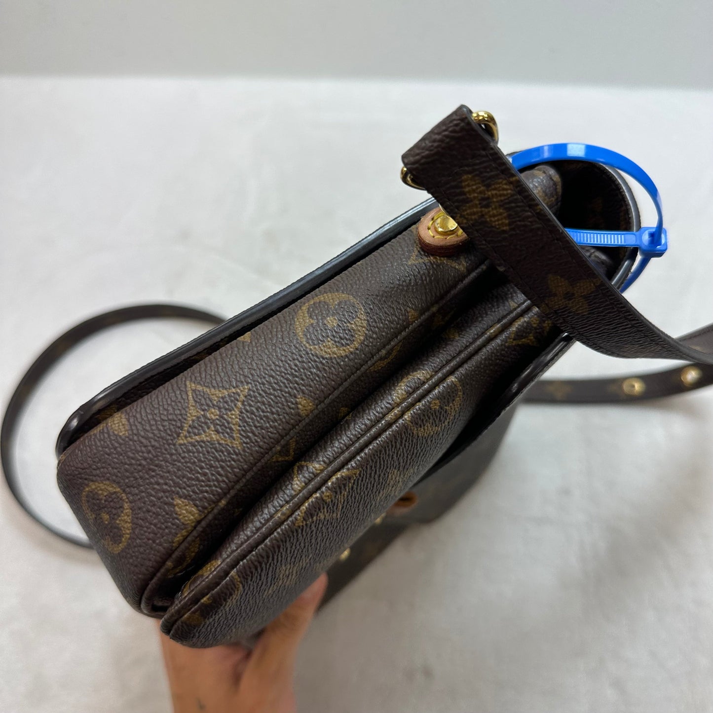 Pochette Métis Handbag Luxury Designer By Louis Vuitton, Size: Large