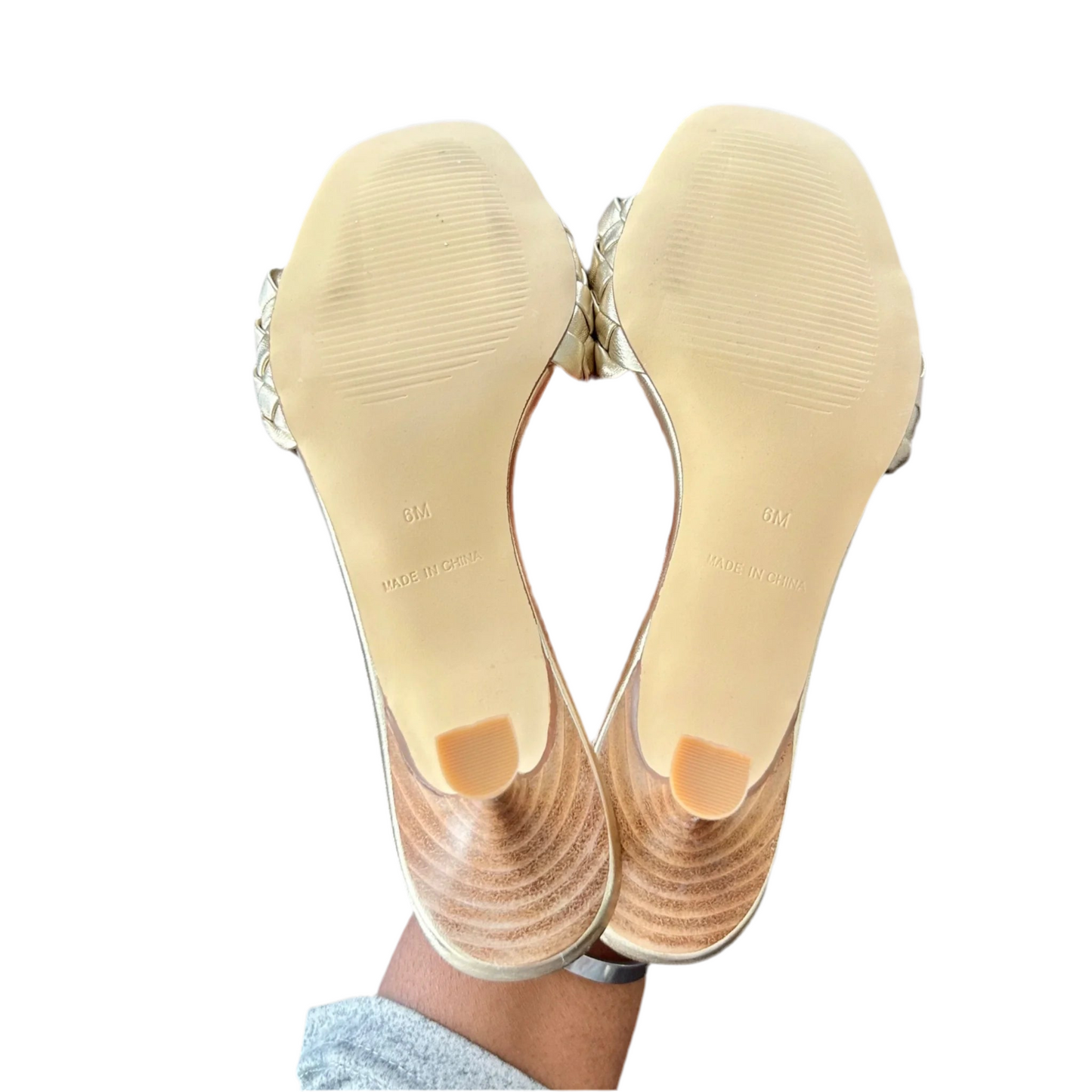 Sandals Designer By Lilly Pulitzer In Gold, Size: 6