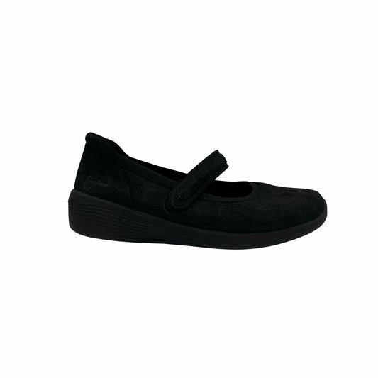 Shoes Flats By Skechers In Black, Size:9