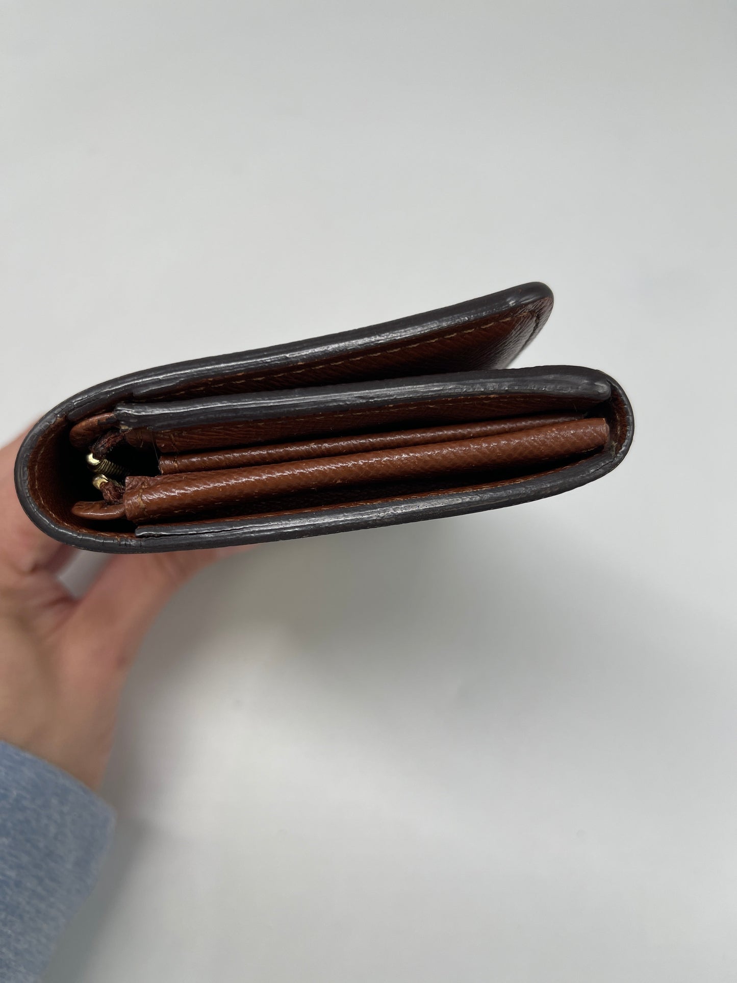 Wallet Luxury Designer By Louis Vuitton, Size: Medium